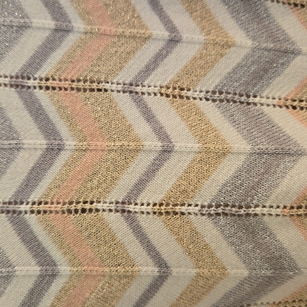 NWOT Chevron Sparkle Top - Picture 3 of 5